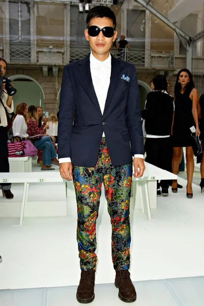 Look 7